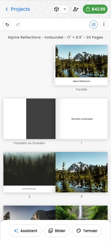 Motif Studio-redigeringsprogrammet for fotobøker på en telefon, med prosjektkontroller over sidene og redigeringspanelet festet nederst